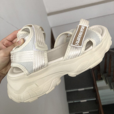 Màu sắc : Trắng / Size : 39