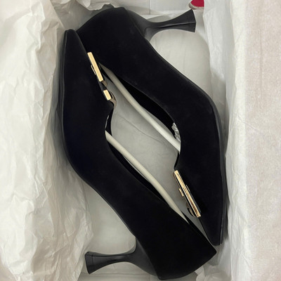 Màu sắc : Đen / Size : 36