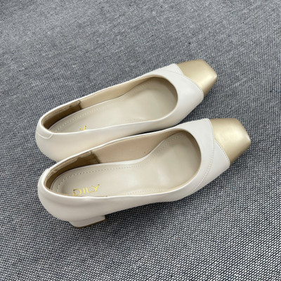 Màu sắc : Trắng Kem / Size : 38